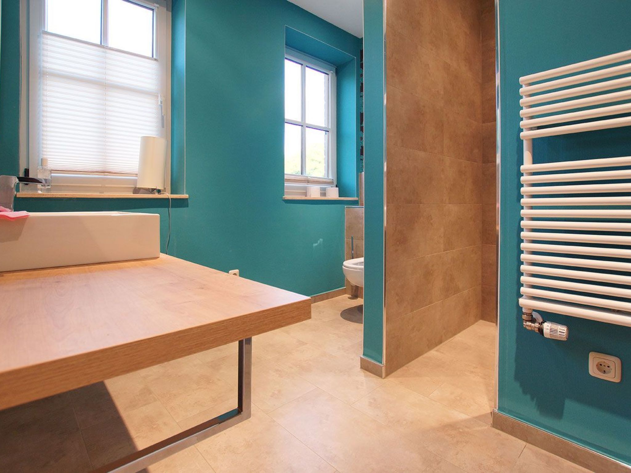 Seegang mit eingezäuntem Grundstück-Image-tags.info