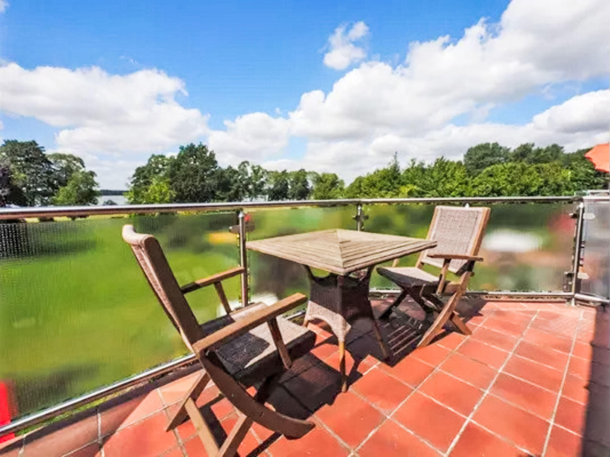 Villa Seeblick mit Sauna - Draußen
