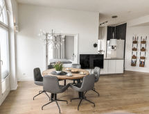 Luxe vakantieappartement met direct zeezicht in het hart van Binz - thumbnail 5
