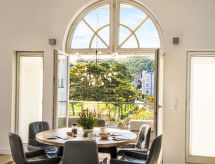 Luxe vakantieappartement met direct zeezicht in het hart van Binz - thumbnail 4