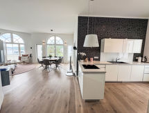 Luxe vakantieappartement met direct zeezicht in het hart van Binz - thumbnail 6