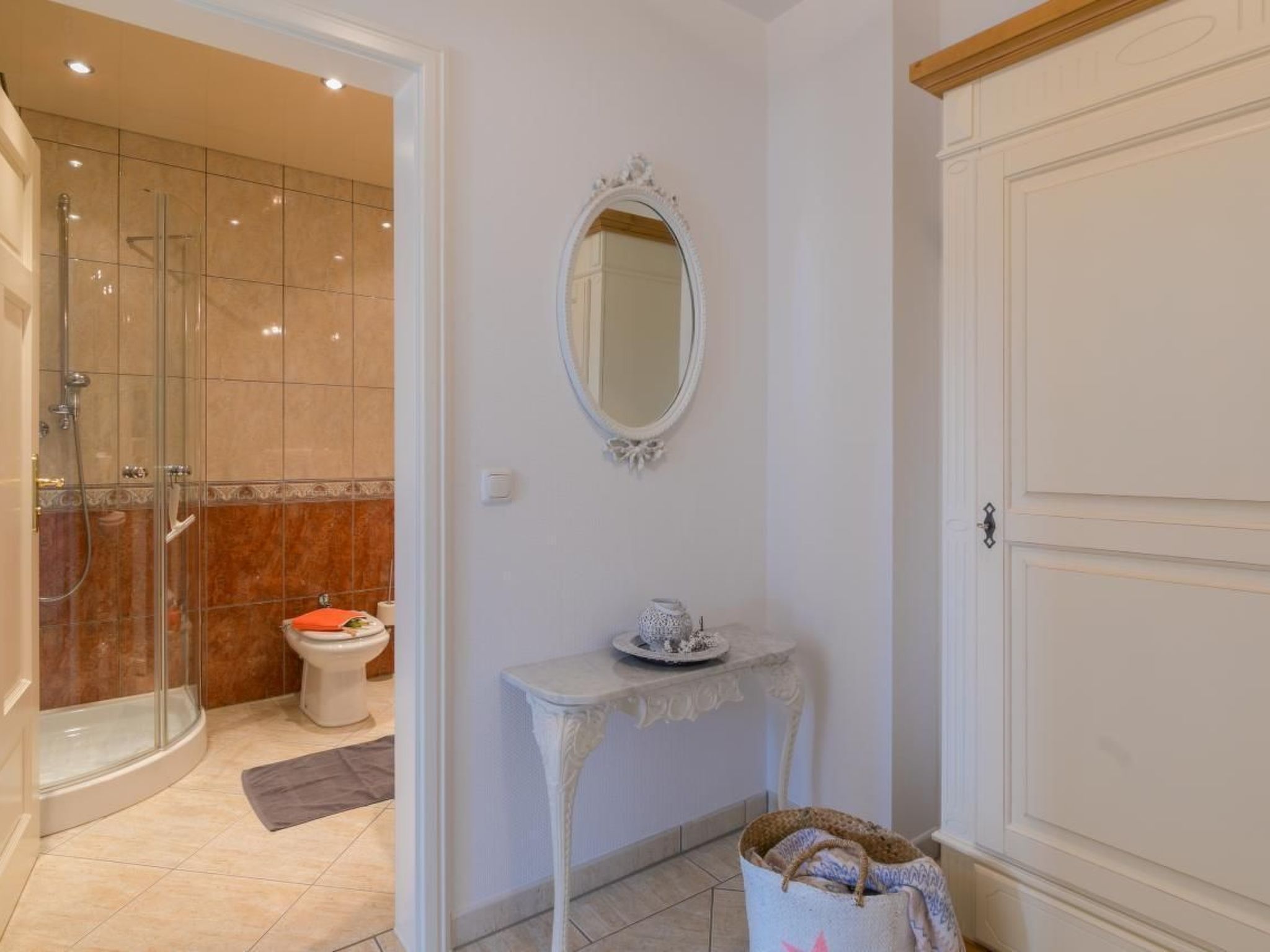 Appartement mit Blick auf das Wasser-Inside