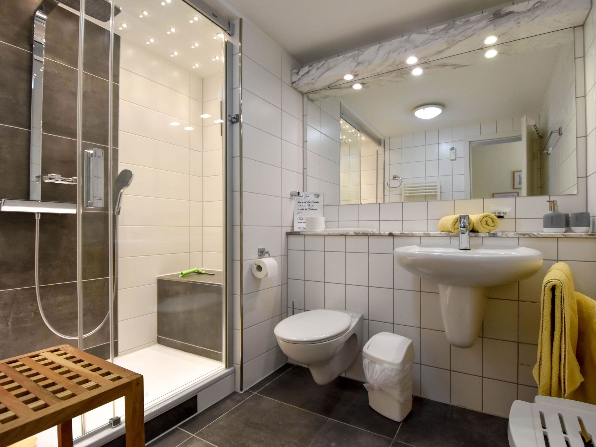 Seeschloss Binz Apartment 37, 2 Minuten zum Strand-Image-tags.info