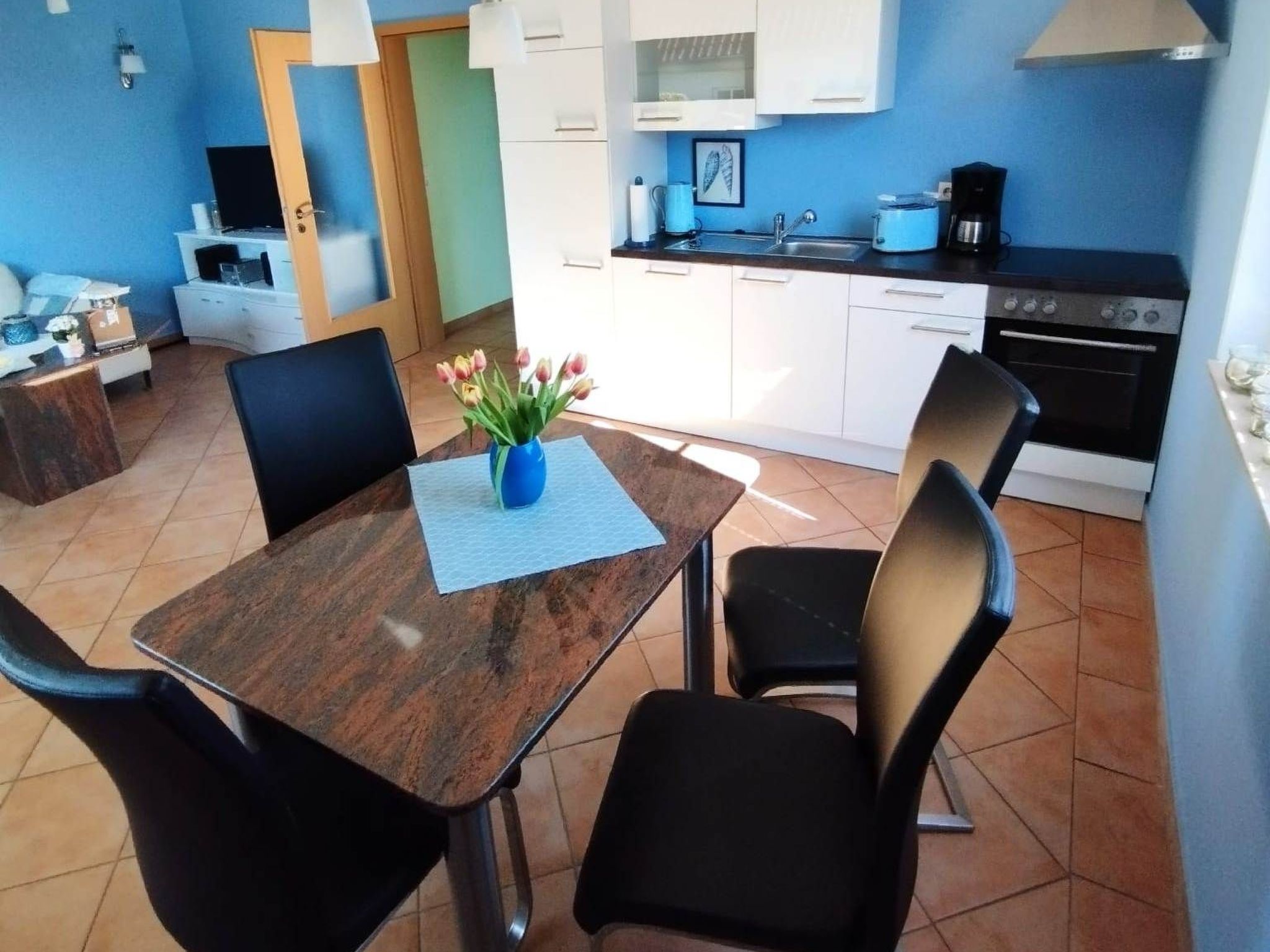 Schönes Ferienhaus in Binz mit Großem Balkon-Binnen