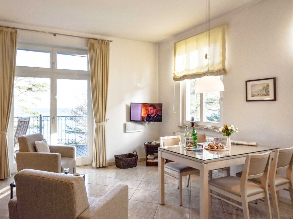 Lejlighed Strandnahe Wohnung mit Großem Balkon und Meerblick Binz (1)