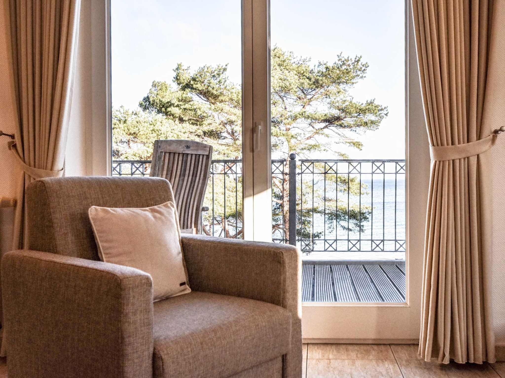 Strandnahe Wohnung mit Großem Balkon und Meerblick - Inside