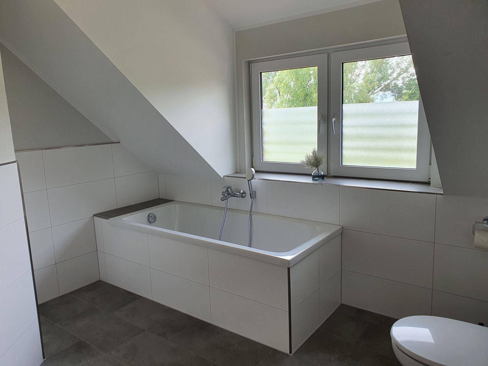 Mit Blick aufs Wasser auf 2 Etagen-Image-tags.info