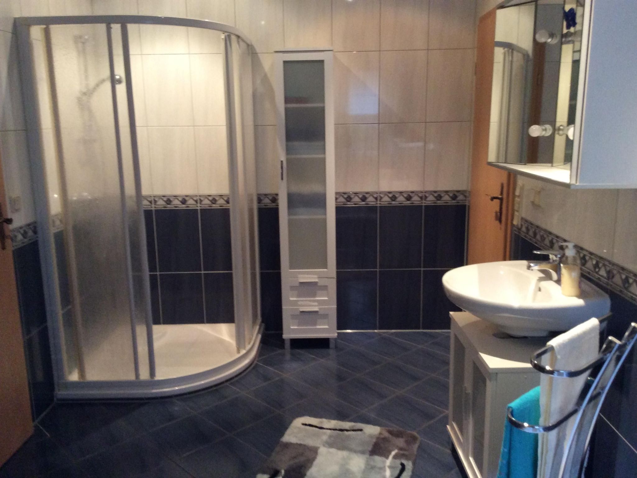 In Neustrelitz mit Garten und Grill-Binnen