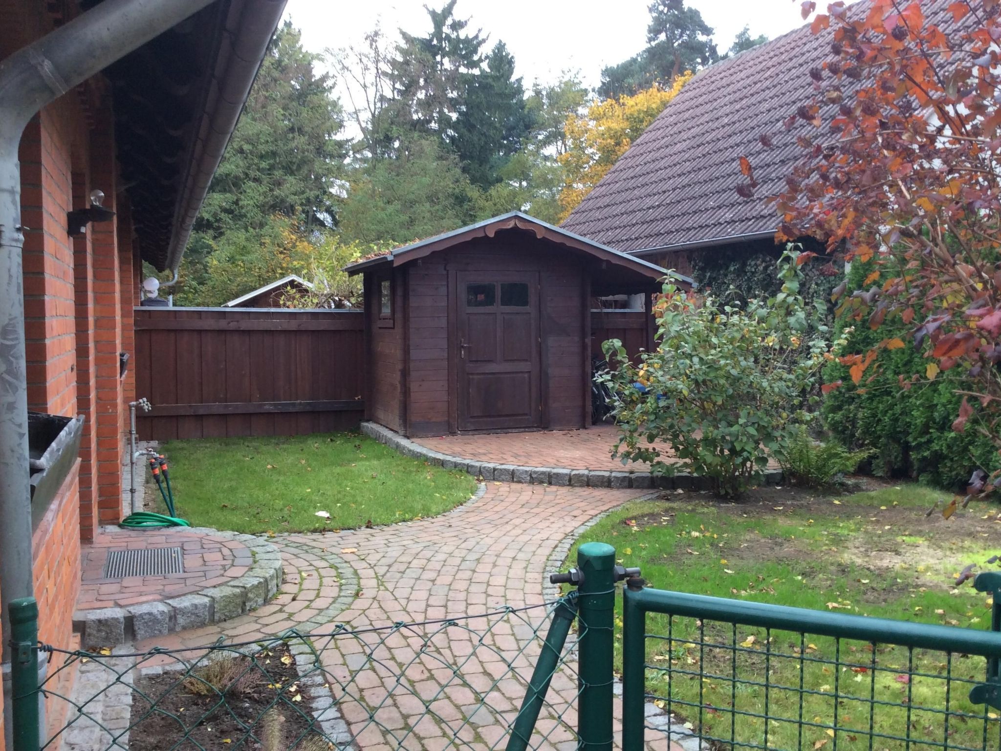 In Neustrelitz mit Garten und Grill-Binnen