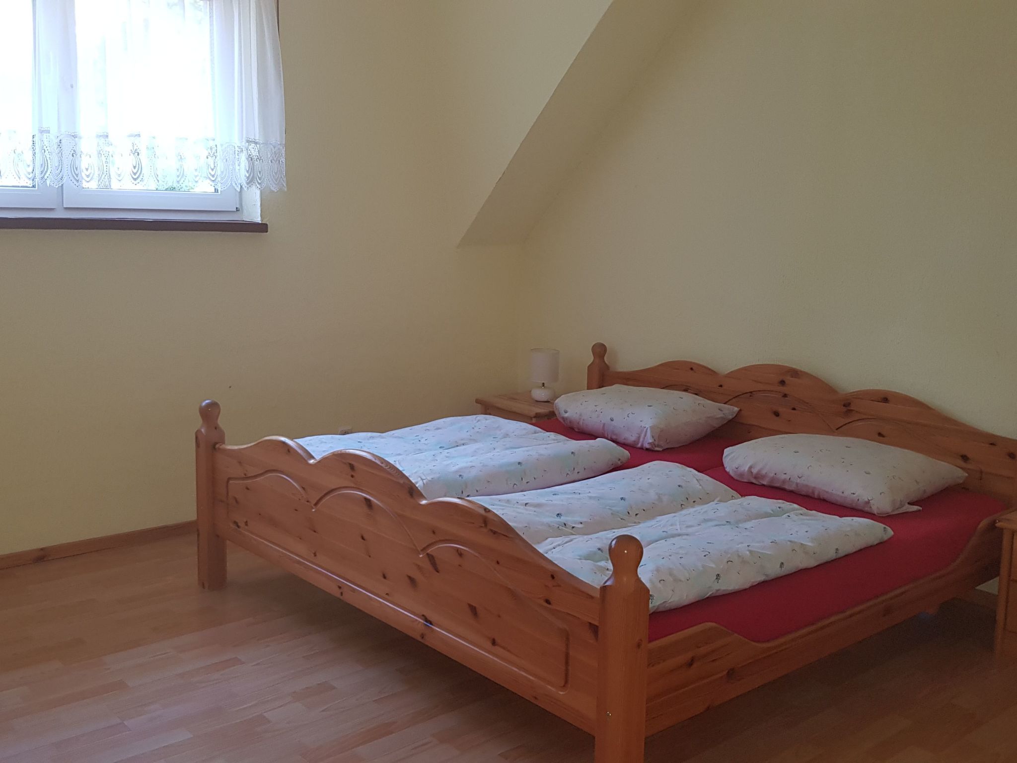 Roswitha 2-Image-tags.info