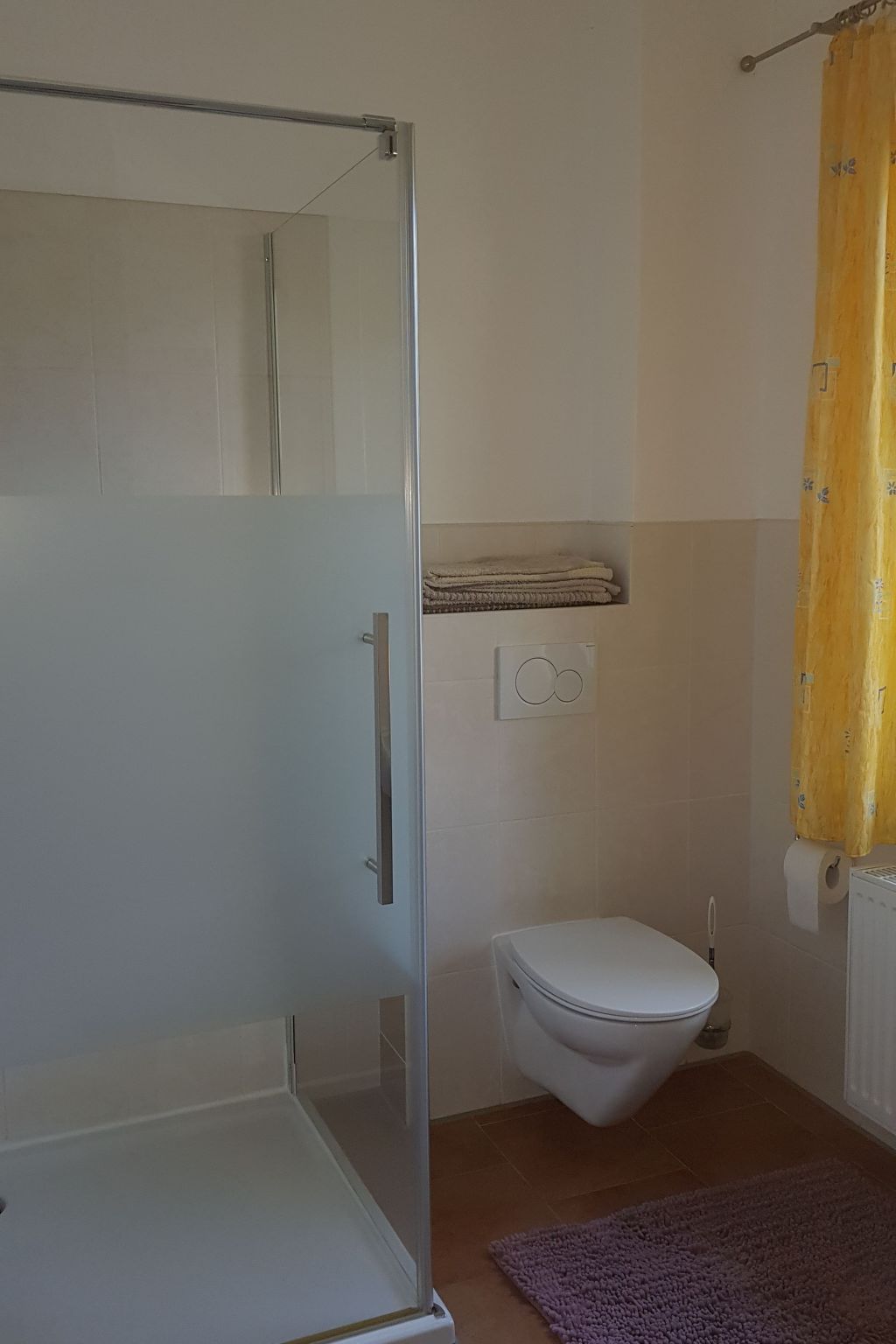 Roswitha 2-Image-tags.info