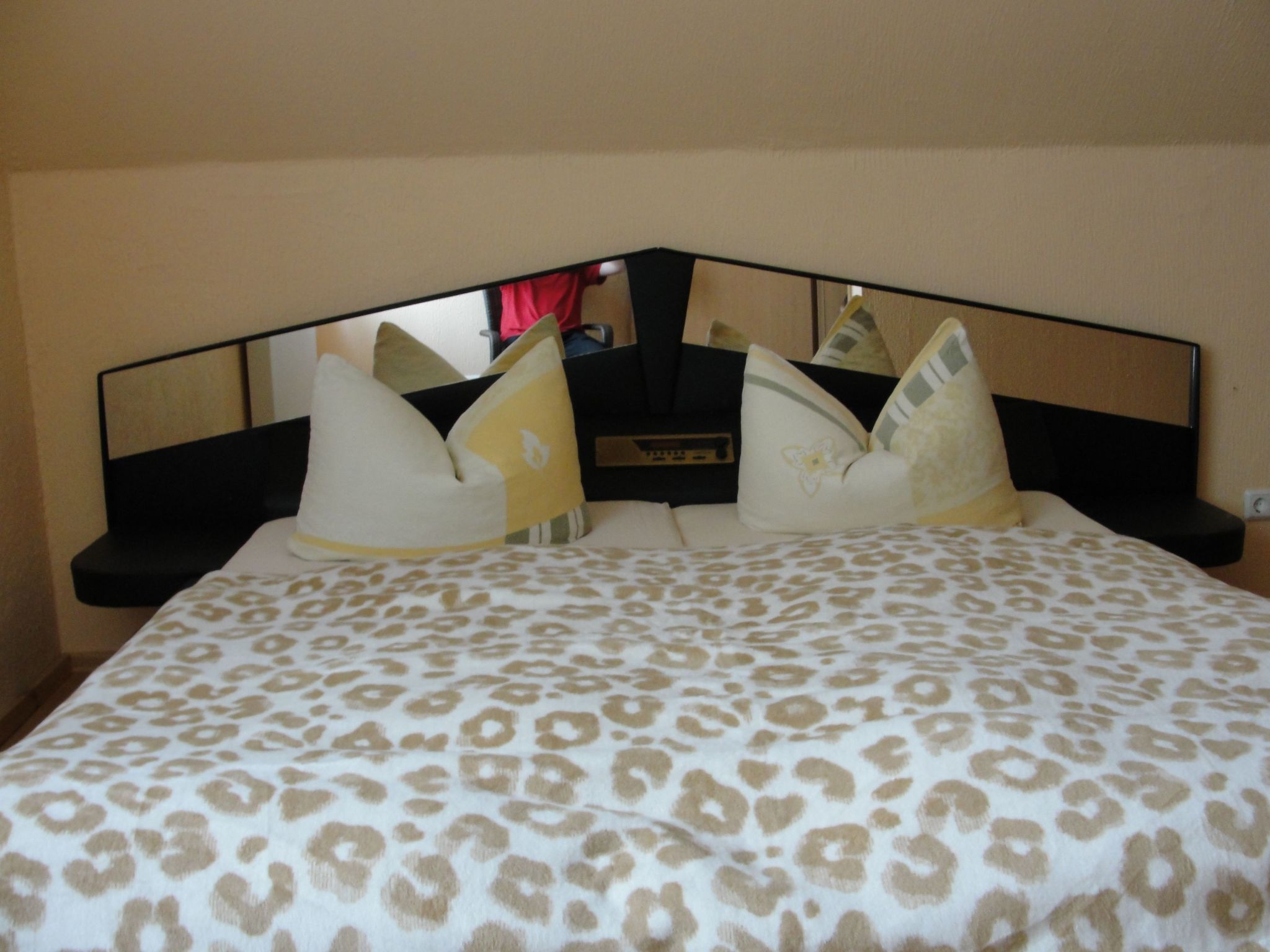 Roswitha 1-Image-tags.info