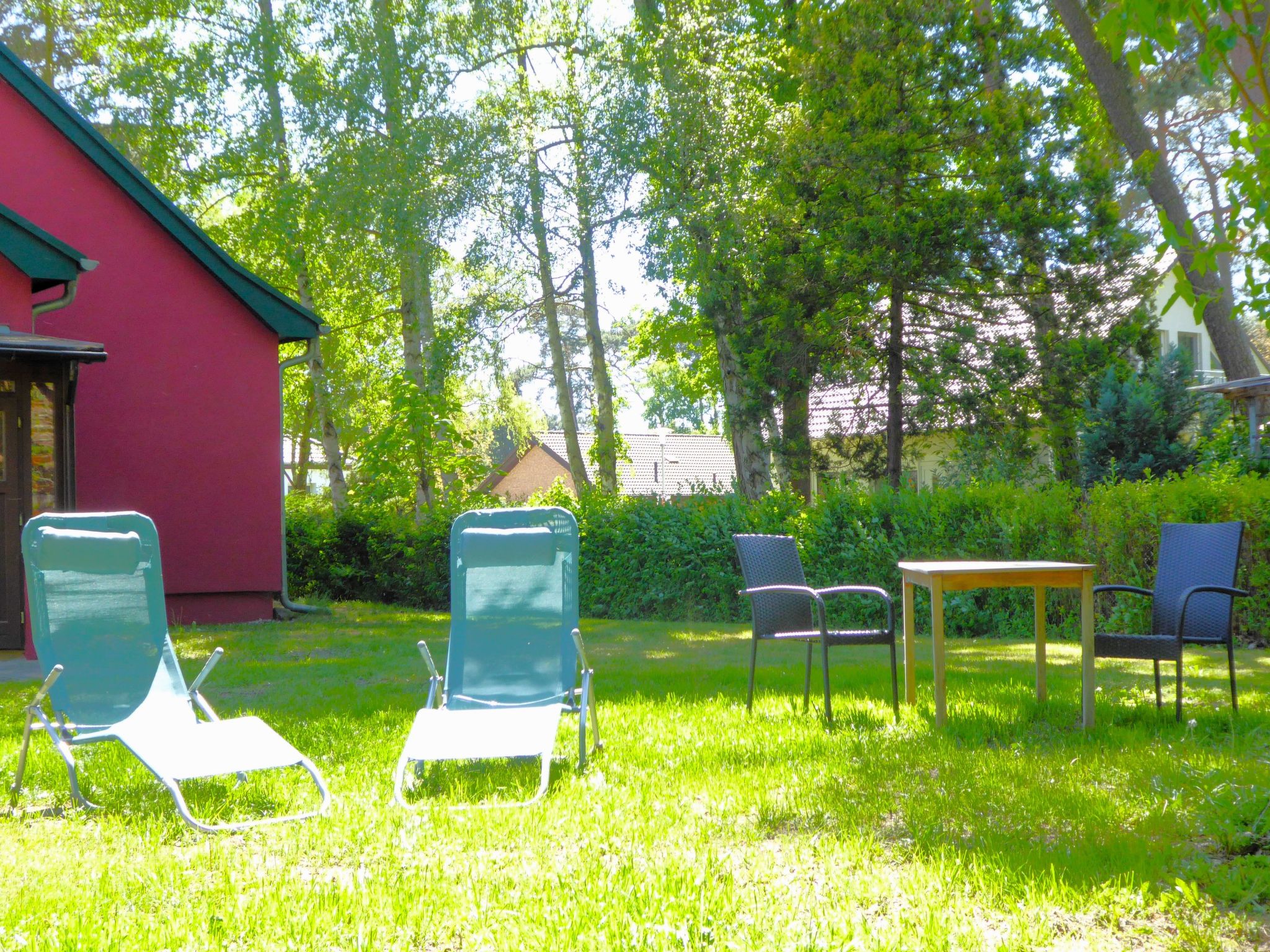 Wohung mit Balkon und Garten nahe Stadtgrenze