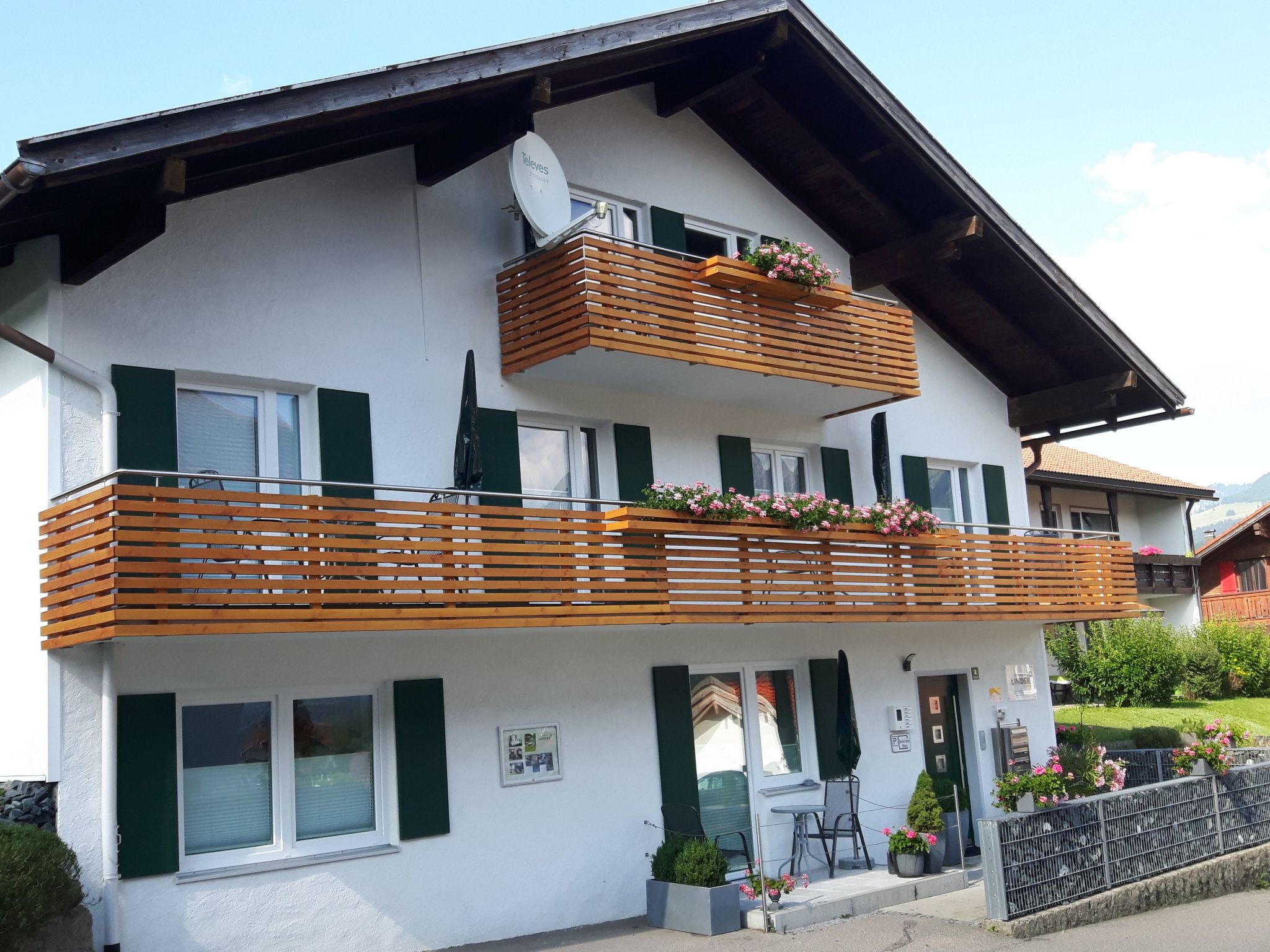 Linder - Image 2