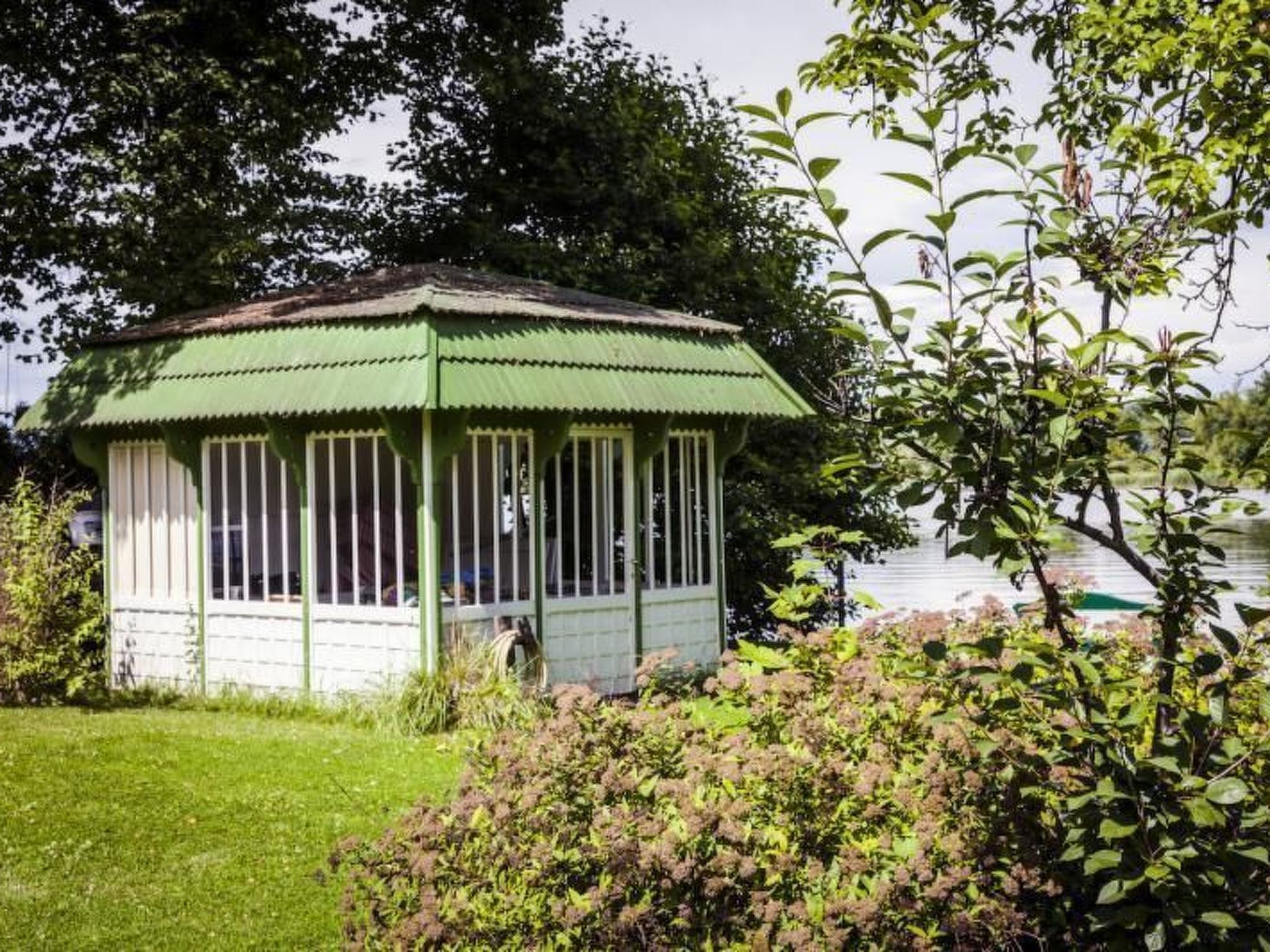 Haus am See-Draußen