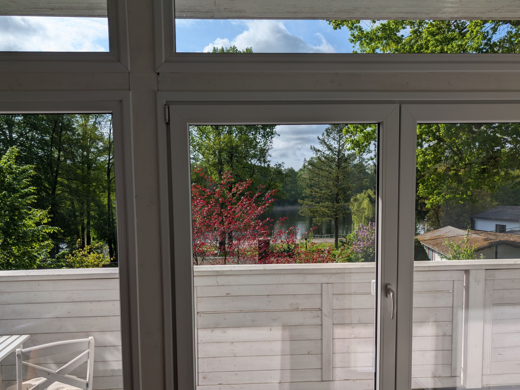 In Süd-Waldhanglage mit Seeblick-Drinnen