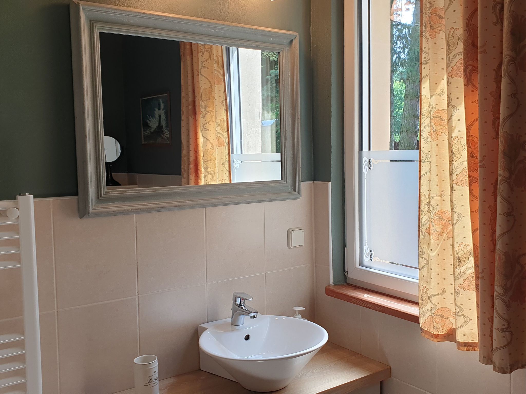 Mit Garten, Grill und Terrasse-Inside