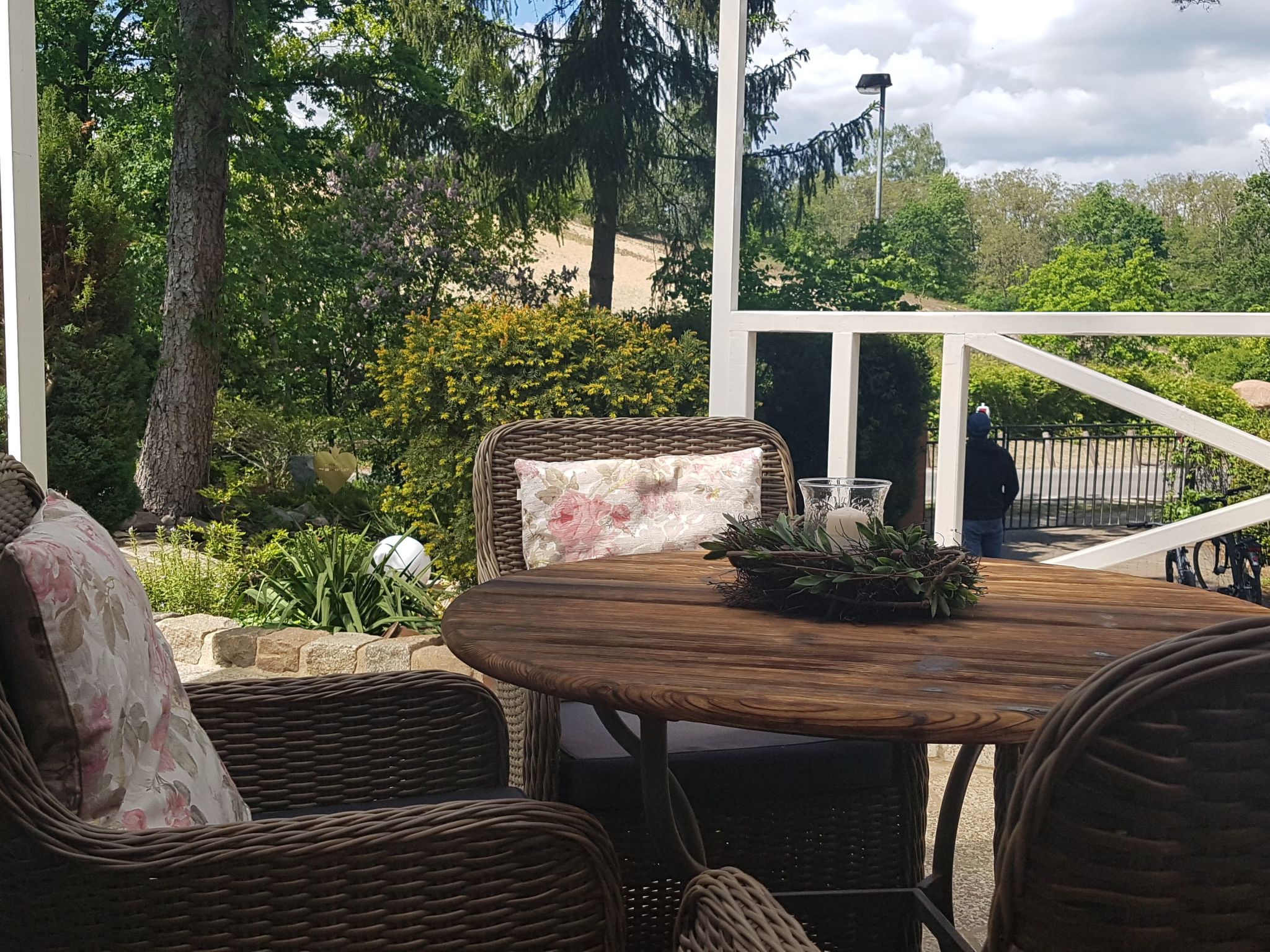 Mit Garten, Grill und Terrasse-Inside