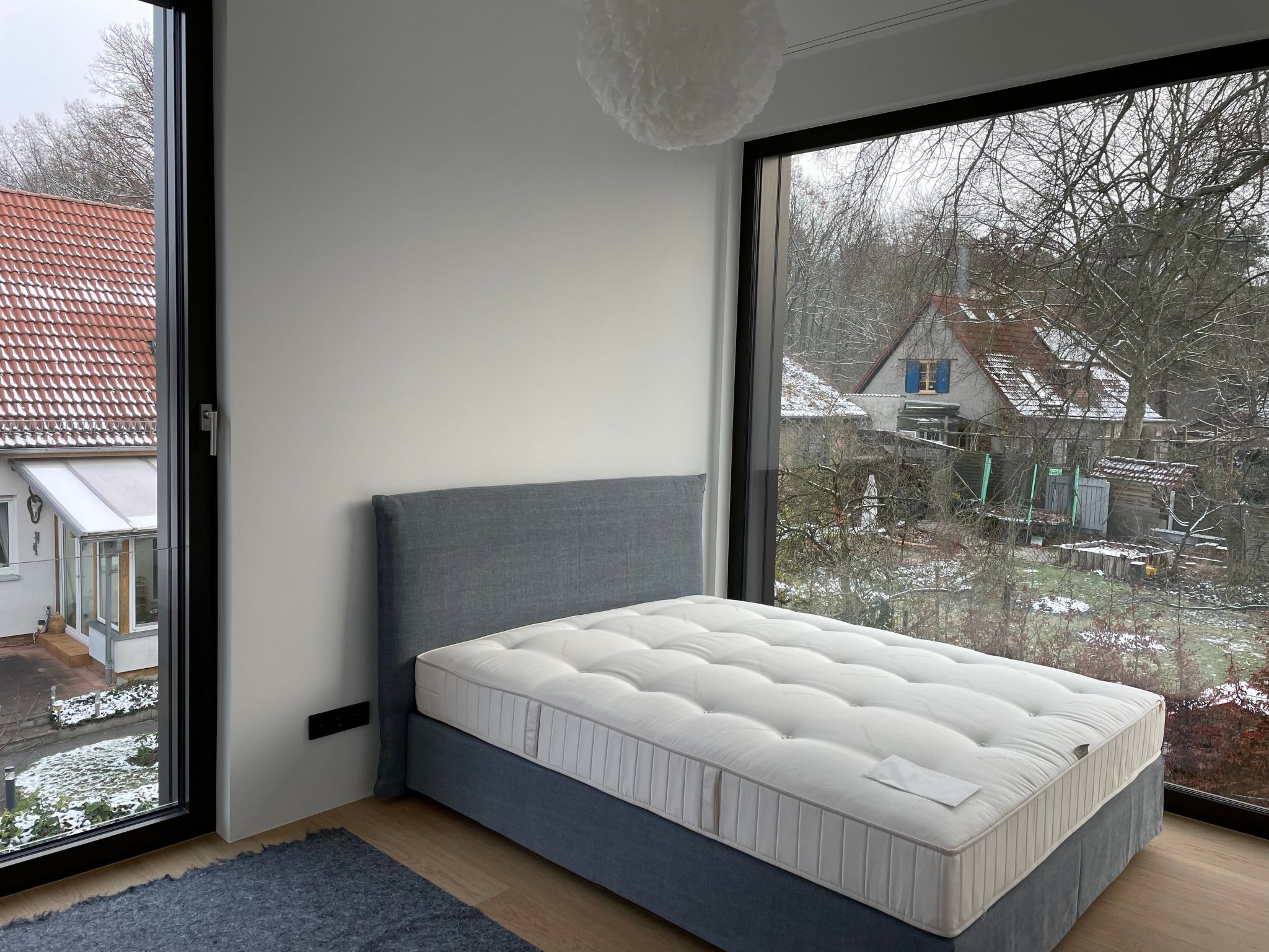 Modernes Einfamilienhaus-Drinnen