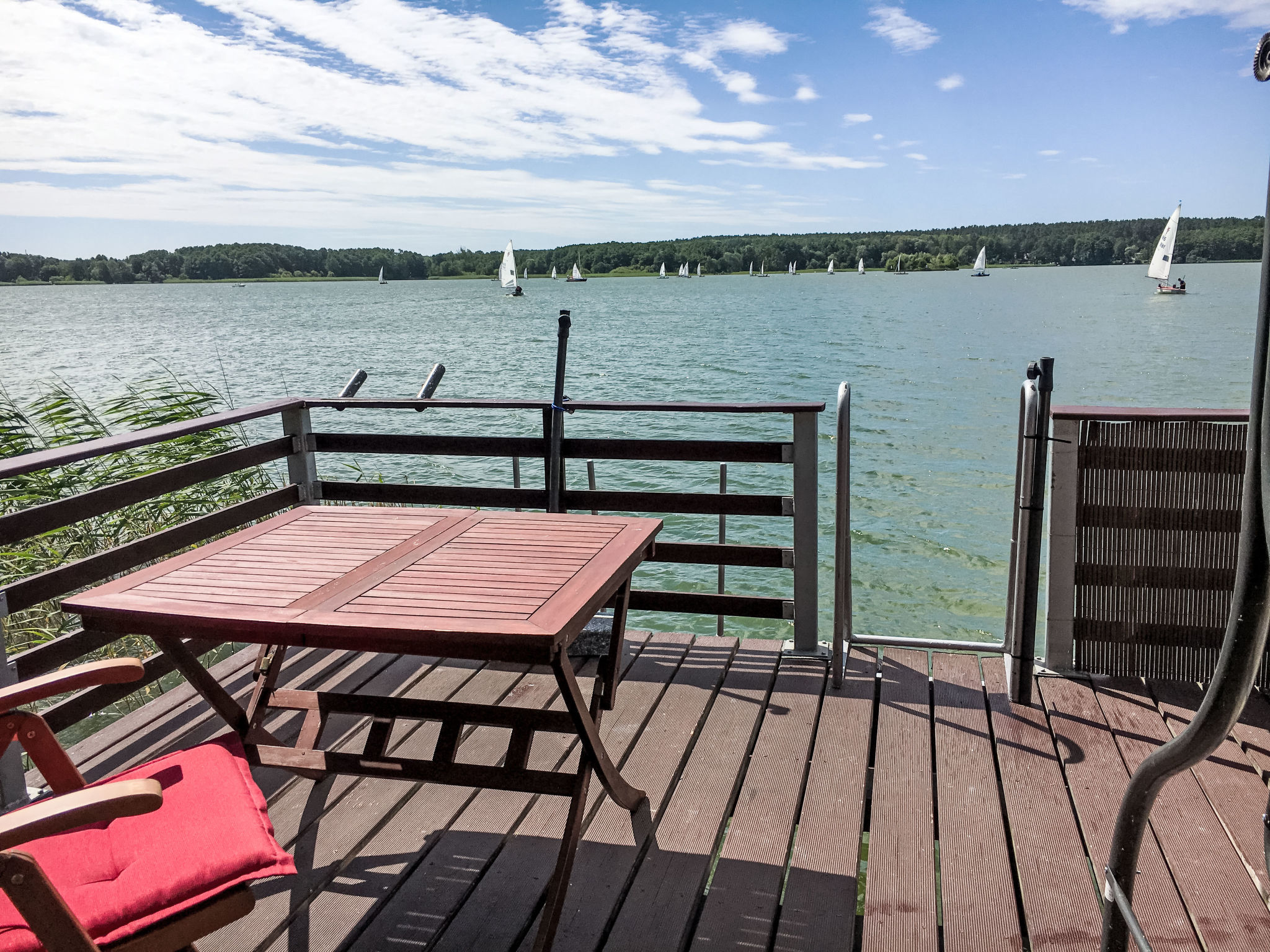 Bootshaus auf dem See-Binnen