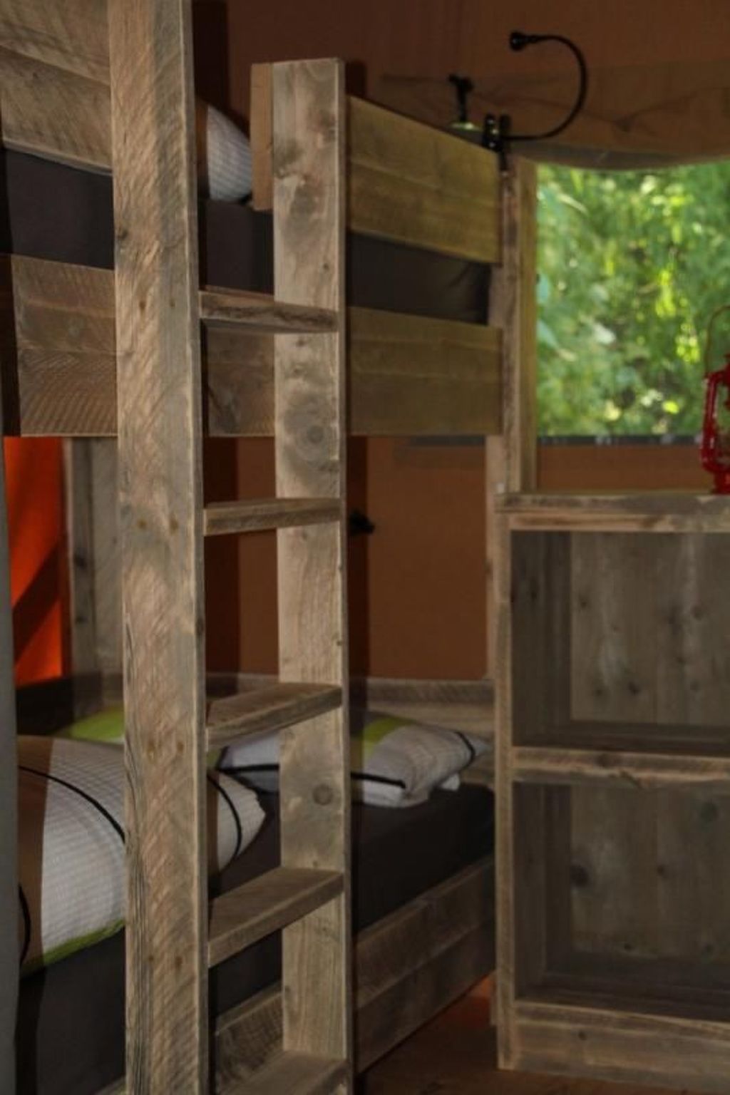 Safarizelt in Hohenlychen mit Garten und Grill-Dedans