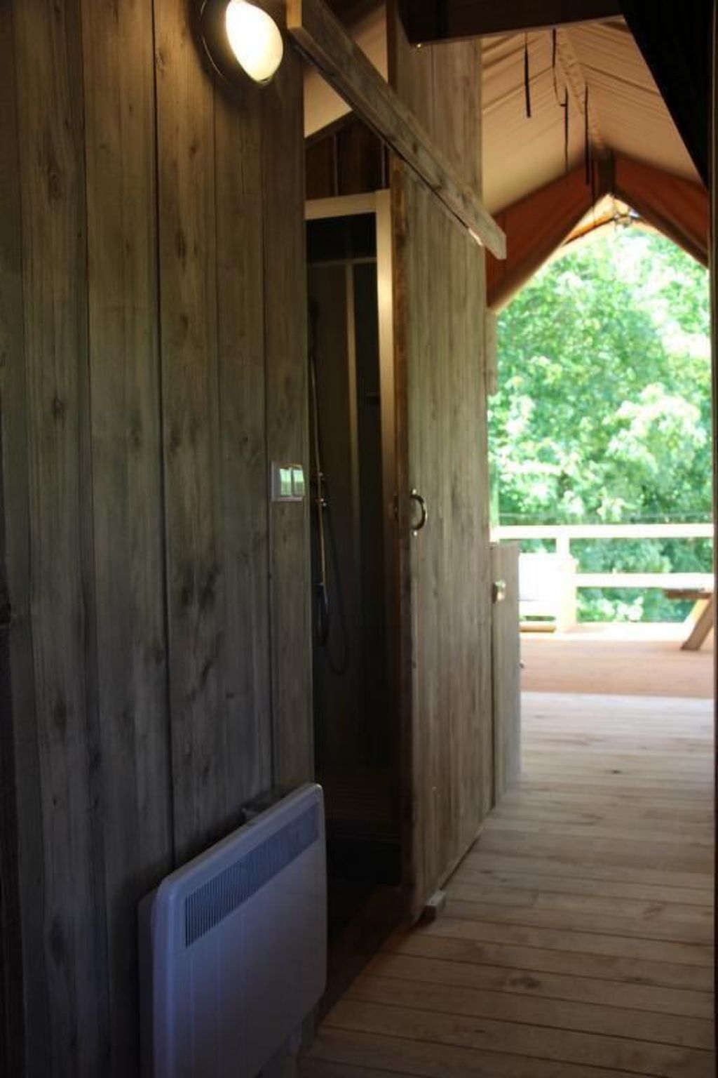 Safarizelt in Hohenlychen mit Garten und Grill-Dedans