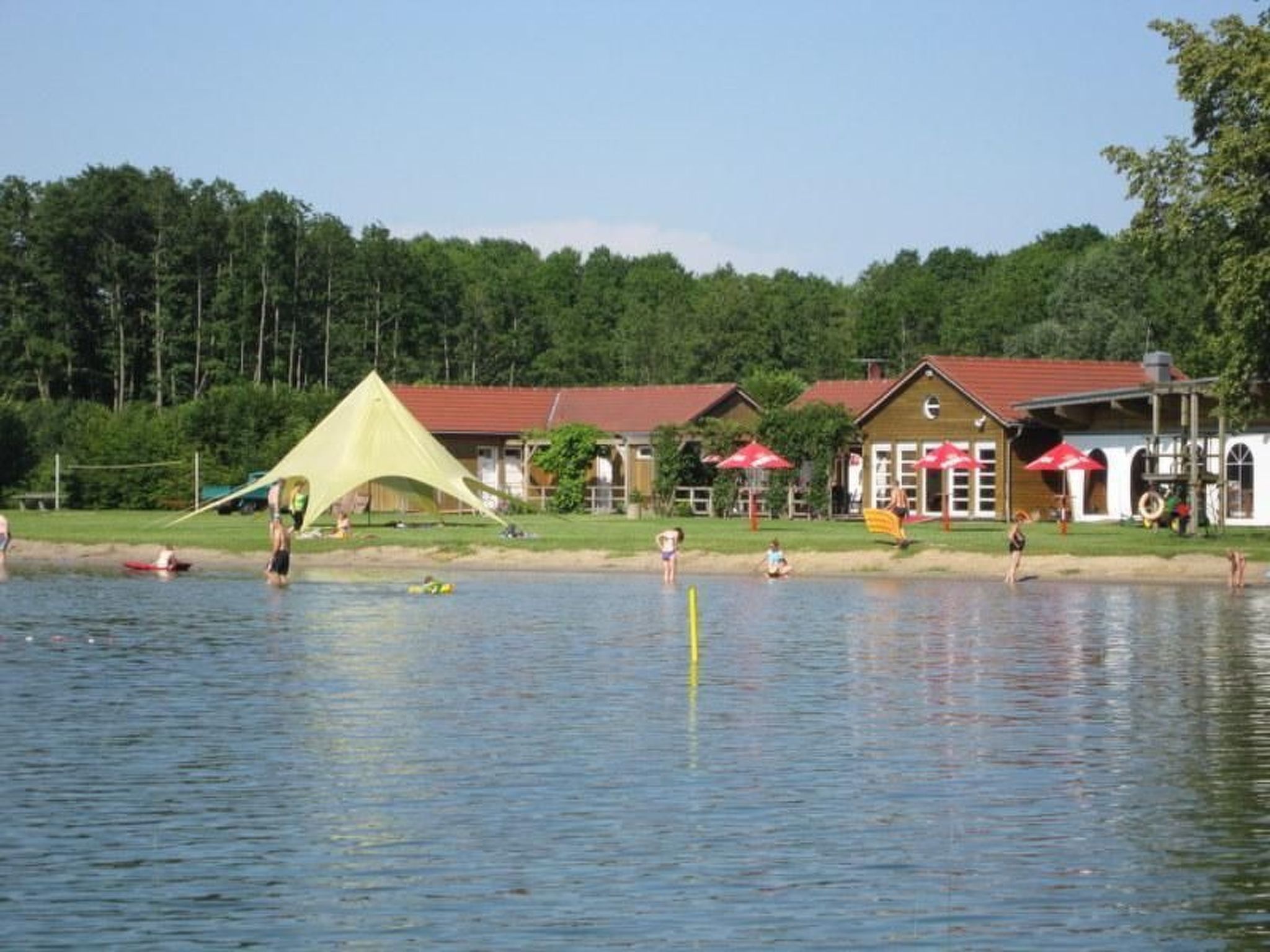 Safarizelt in Hohenlychen mit Garten und Grill-Dedans