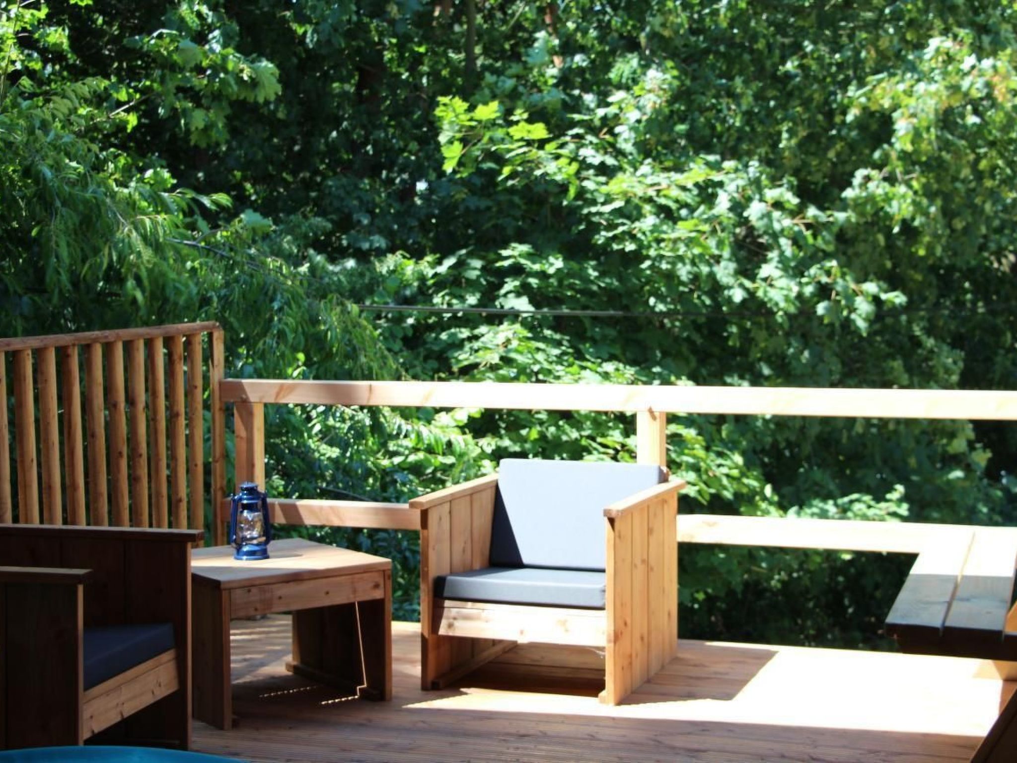 Gemütliches Safarizelt mit Grill und Garten-Drinnen