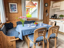 Vrijstaand vakantiehuis Ritters Ferienhus aan het meer bij Userin - thumbnail 2