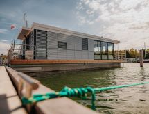 Sealoft Trinity: Luxe drijvend vakantiehuis aan de Oostzee in Karlshagen - thumbnail 1