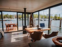 Sealoft Trinity: Luxe drijvend vakantiehuis aan de Oostzee in Karlshagen - thumbnail 2