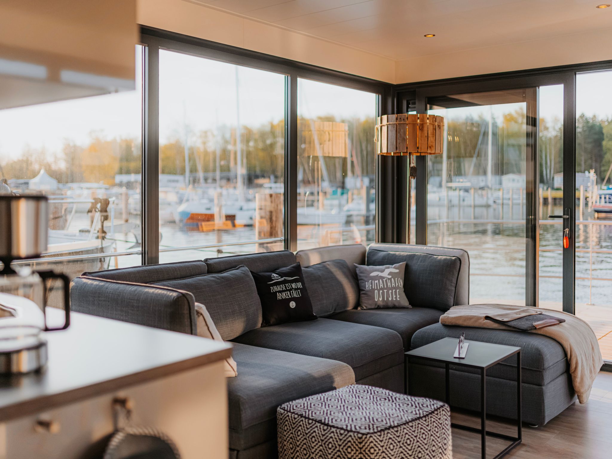 Sealoft auf der Ostsee Floatinghouse Trinity-Image-tags.info