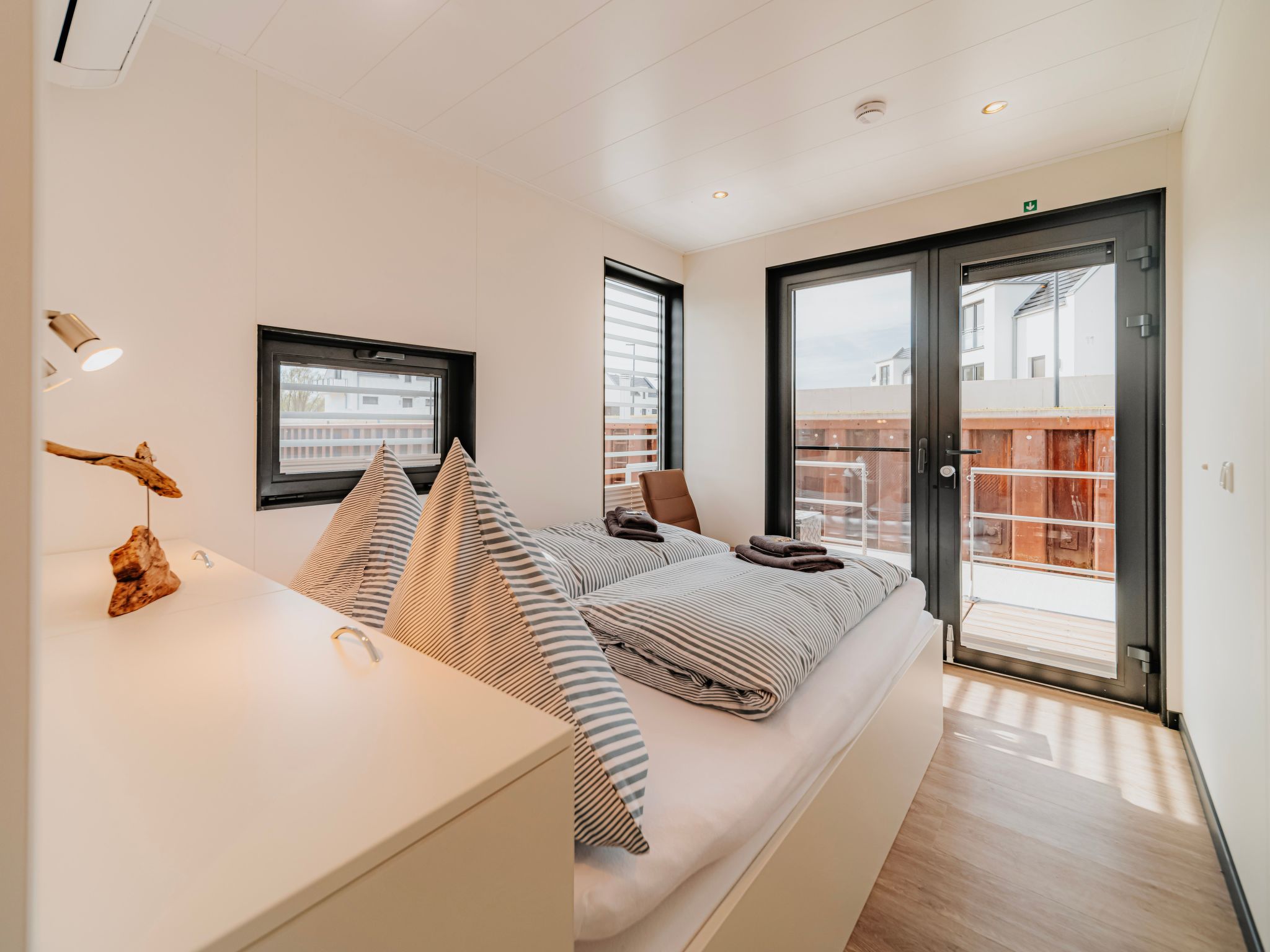 Sealoft auf der Ostsee Floatinghouse Trinity-Image-tags.info