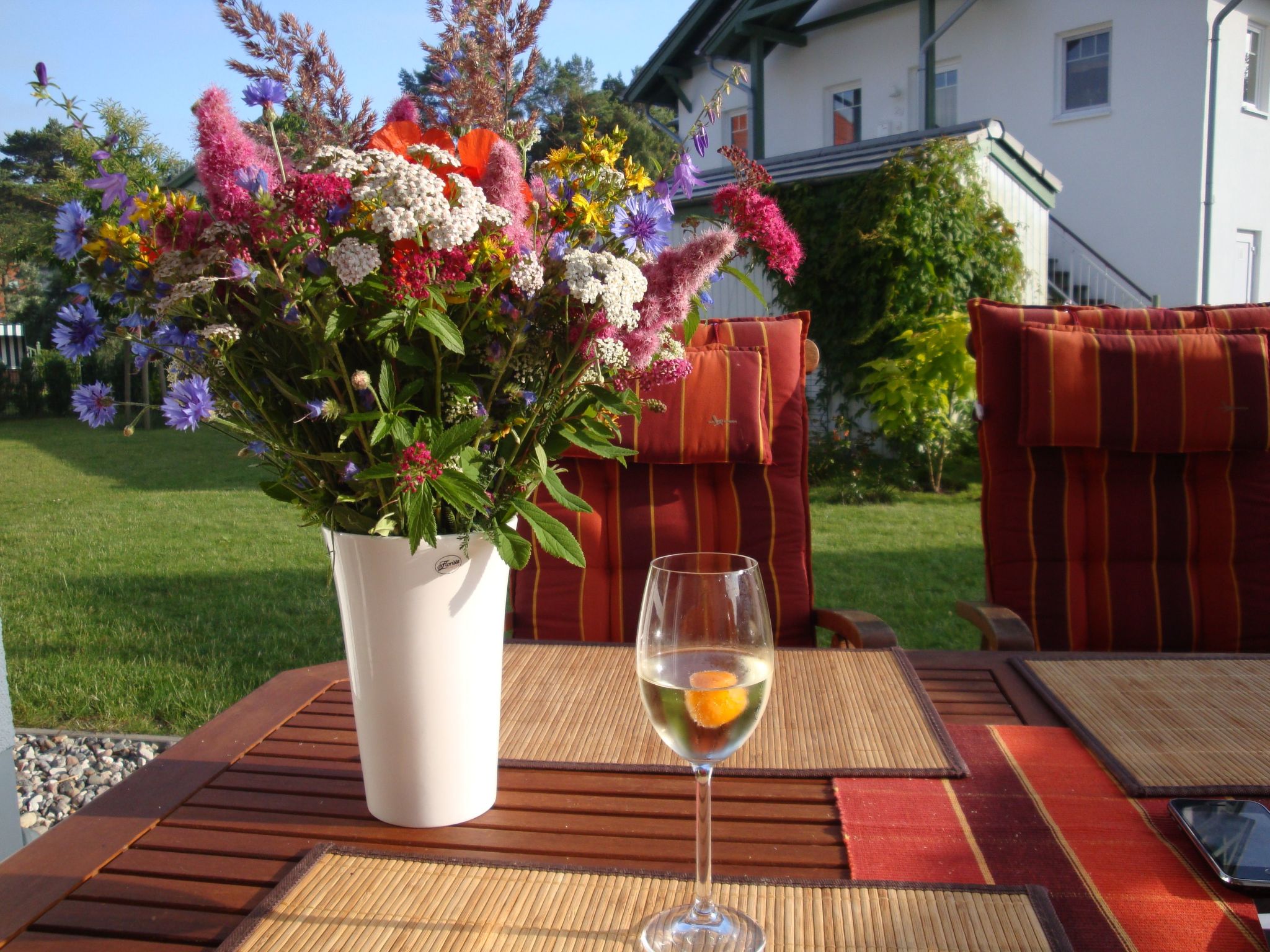 in Peenemünde mit Gepflegtem Garten — Terrace (2 of 19)