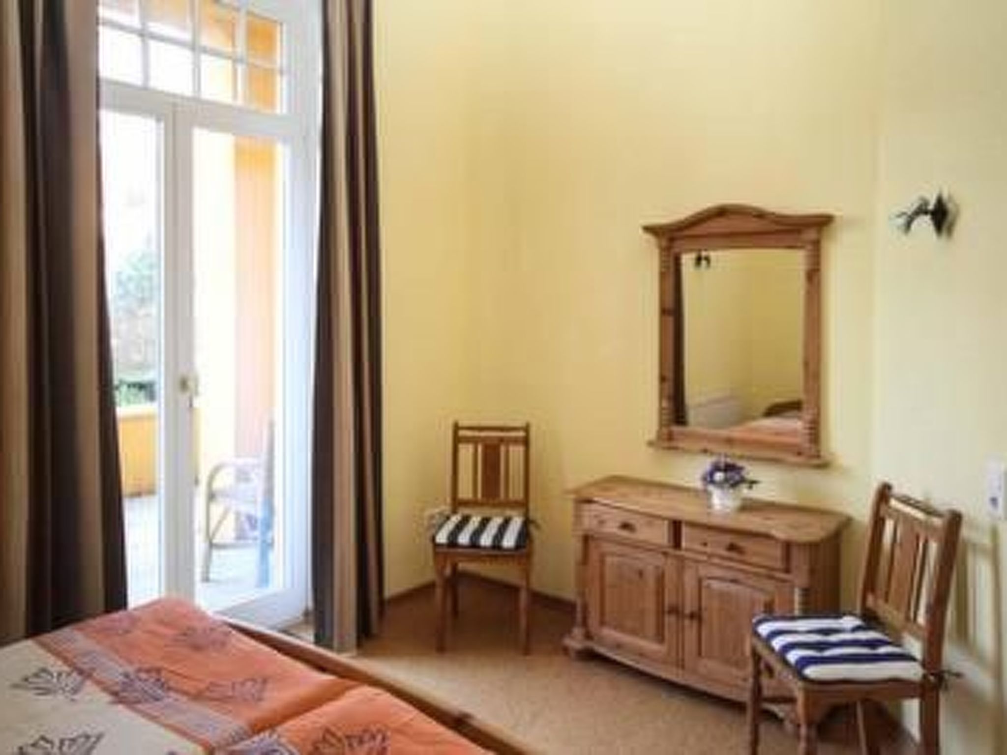 Appartement mit Balkon-Image-tags.info