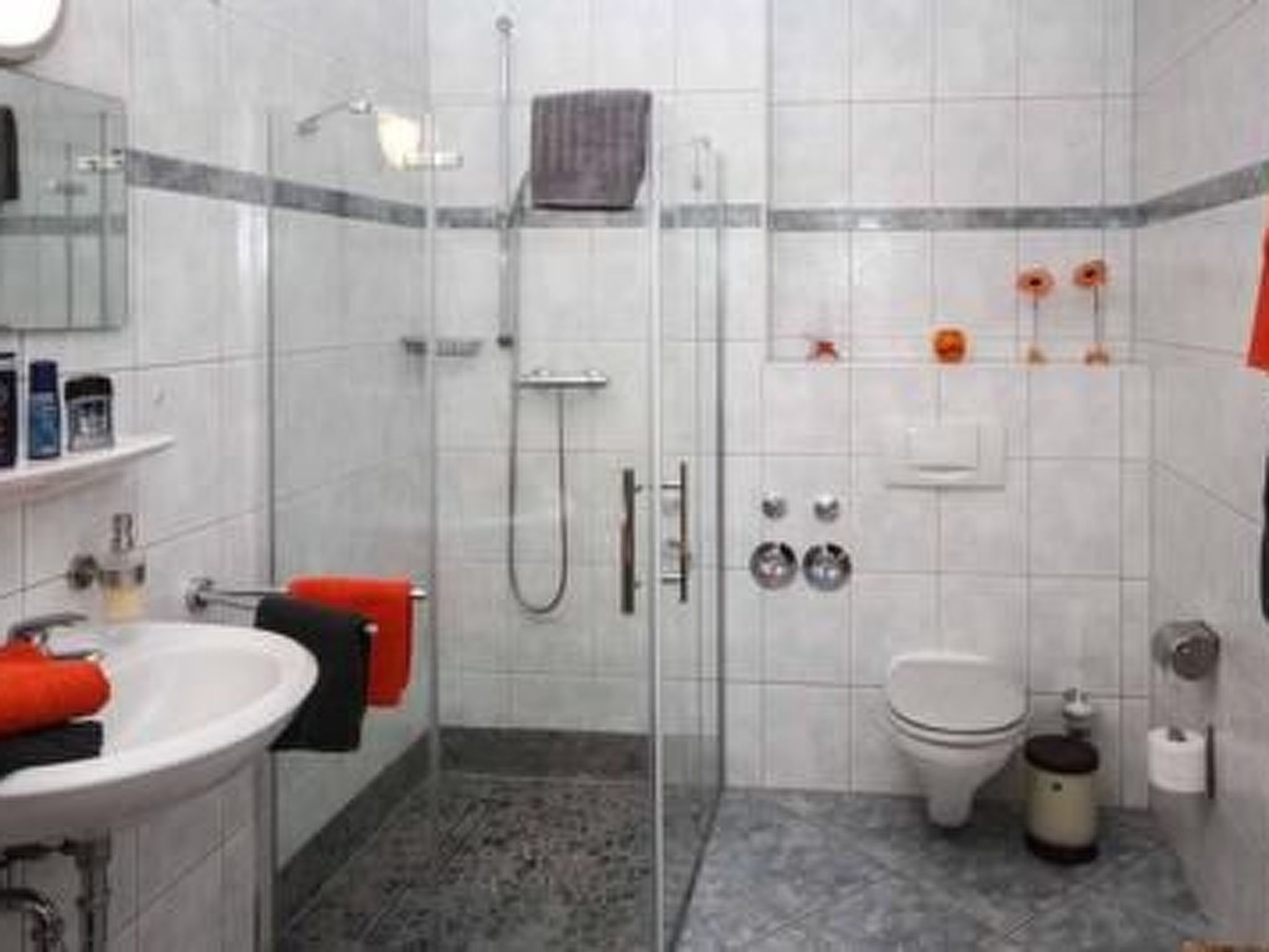 Appartement mit Balkon-Image-tags.info