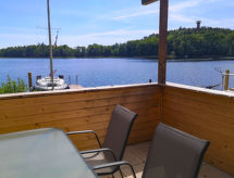 Knus houten huis direct aan het meer van Krakow am See - thumbnail 4