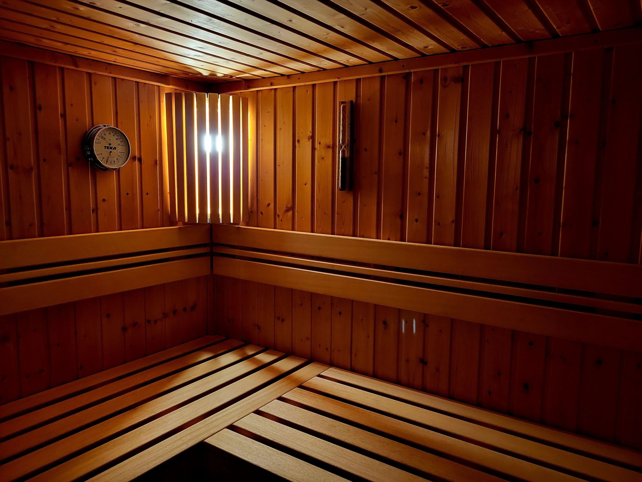 Wellnessparadies mit Sauna und Whirlpool-Image-tags.info