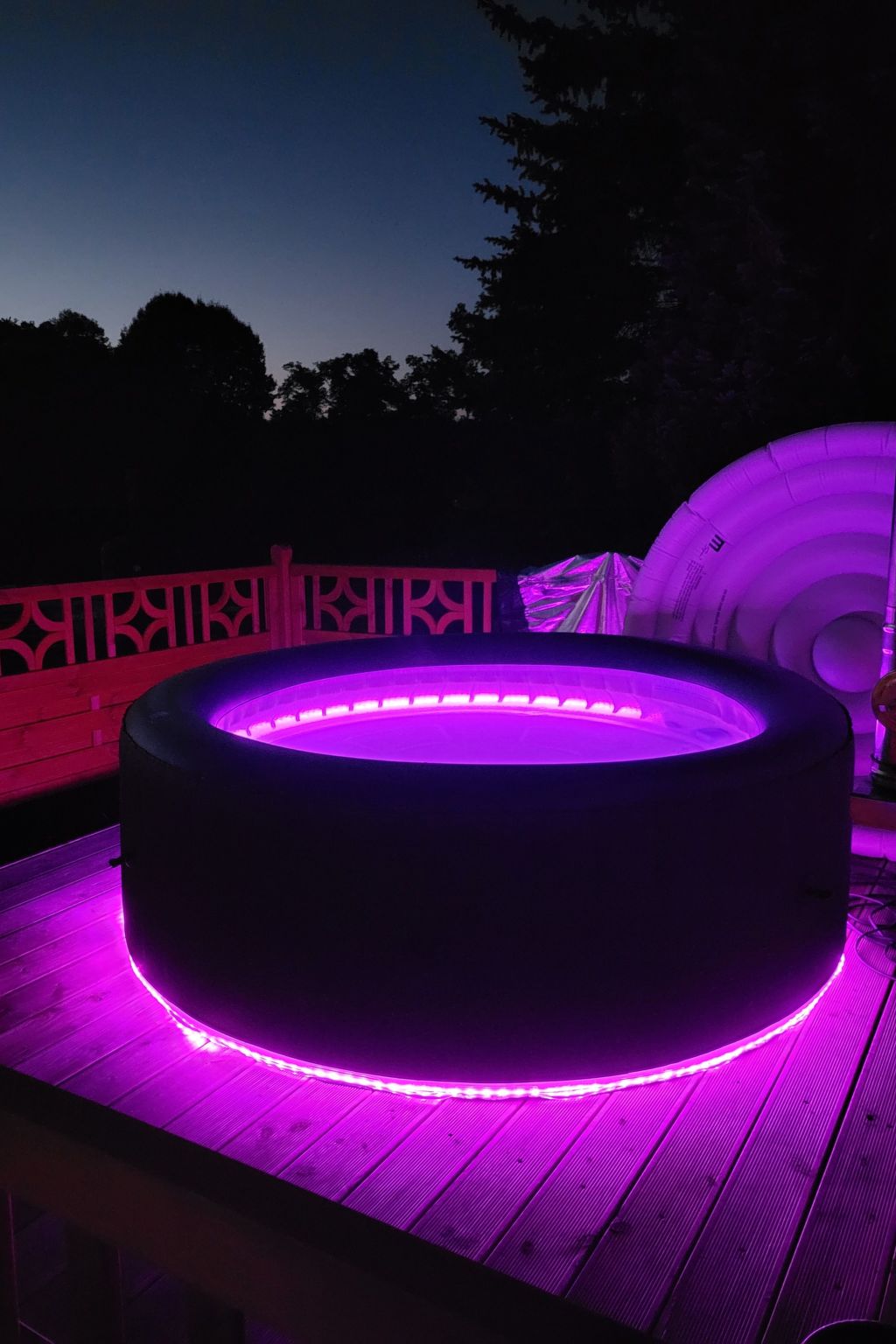 Wellnessparadies mit Sauna und Whirlpool-Image-tags.info