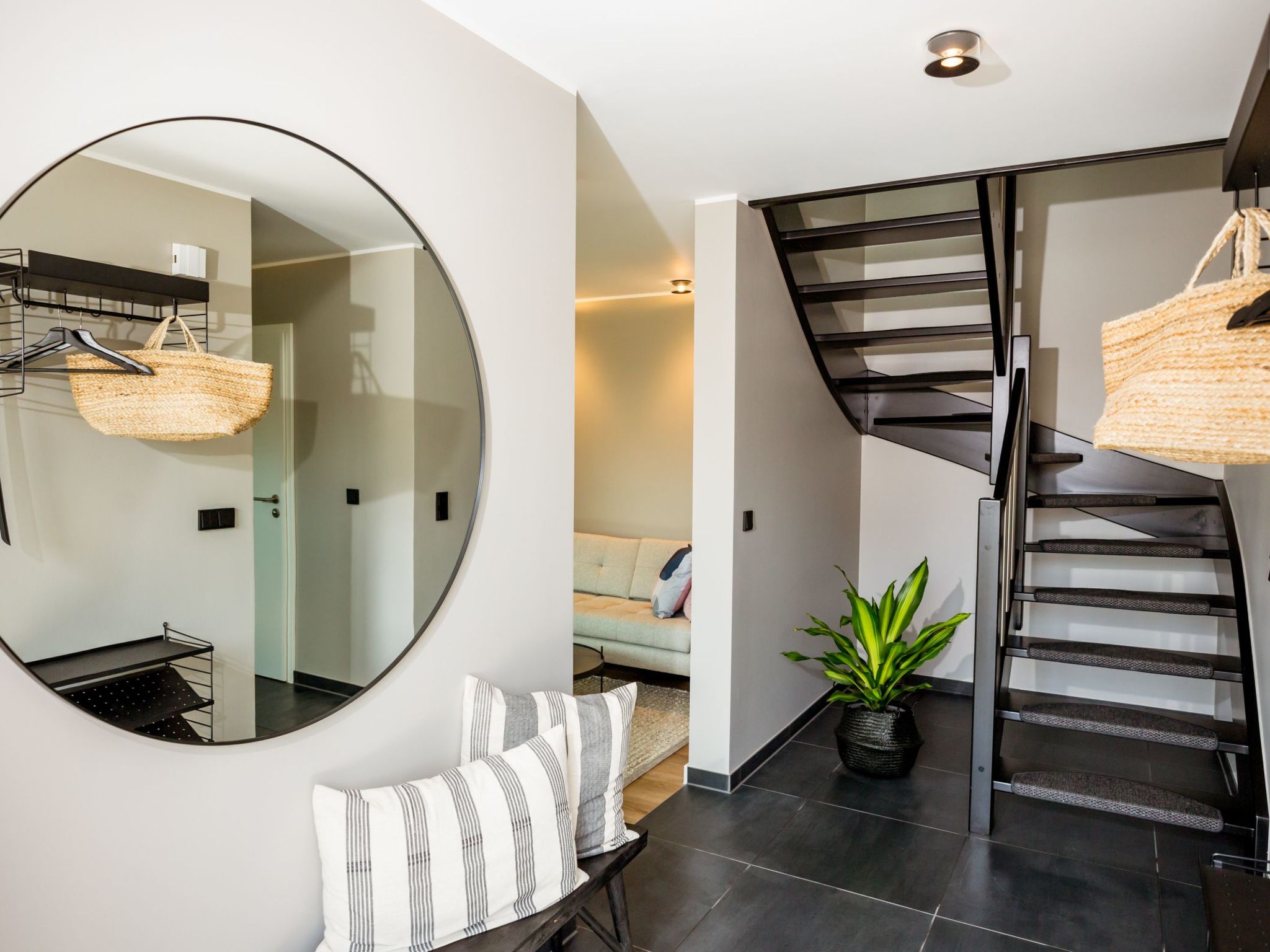 Modernes Ferienhaus mit Sauna, Seeblick, Dachterrasse und Garten-Image-tags.info