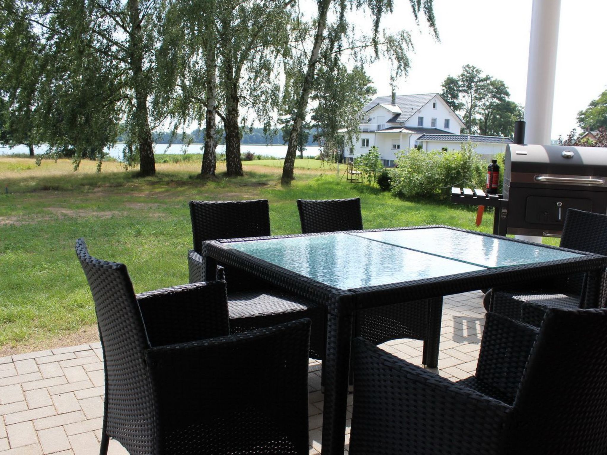 Welcome to your charming holiday home in Krakow am See, an idyllic retreat in Mecklenburg-Vorpommern, which has been specially designed for up to 4 people and their large four-legged friend.This is th..