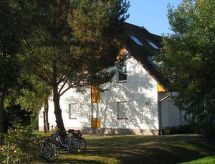 Licht hoekhuis op 300 meter van de Oostzee met zonnig terras in Zingst - thumbnail 3
