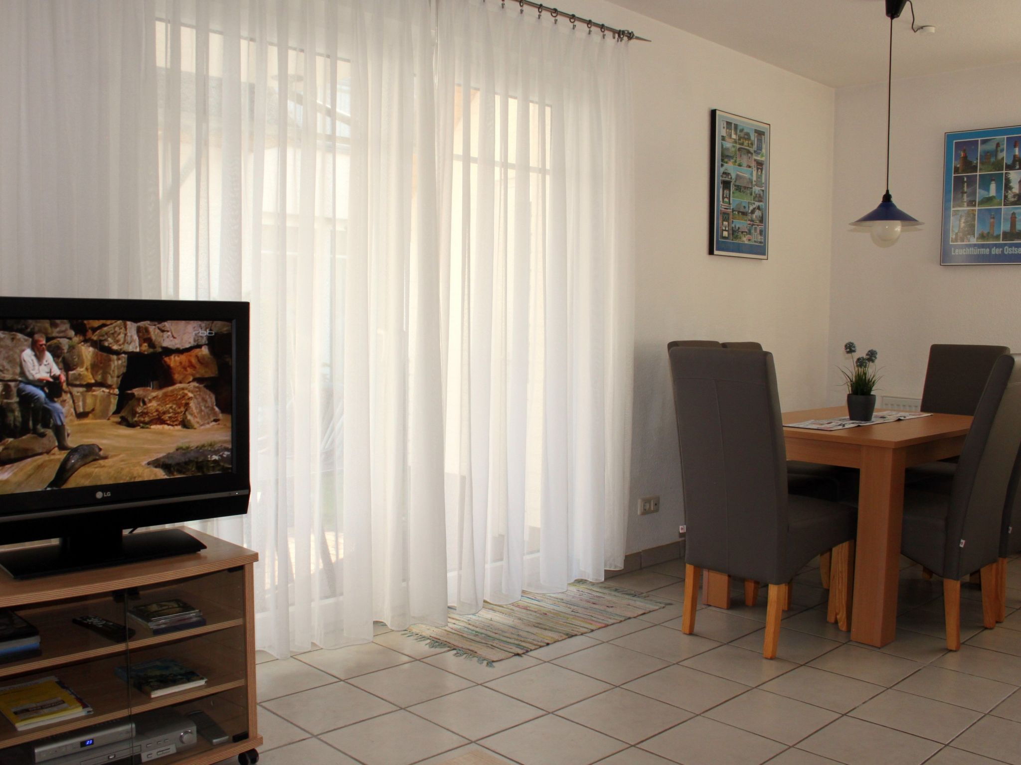 Strandnahe Wohnung mit Terrasse und Parkplatz-Dedans