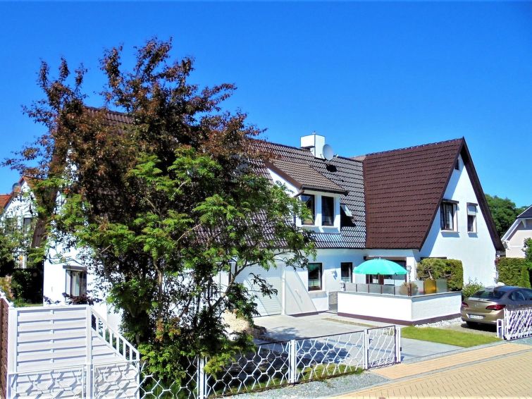 Op 300m van zee: Vrijstaand appartement in Ostseebad Zingst in Ostseebad Zingst