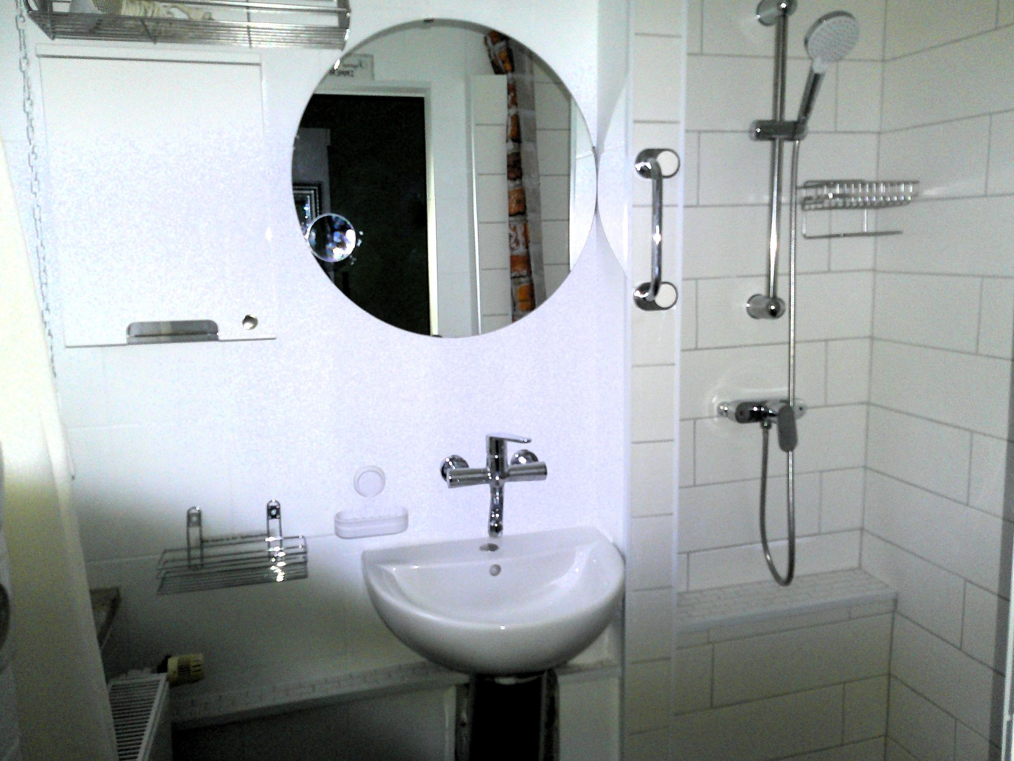 Kleine Ferienwohnung mit Garten und Terrasse-Binnen