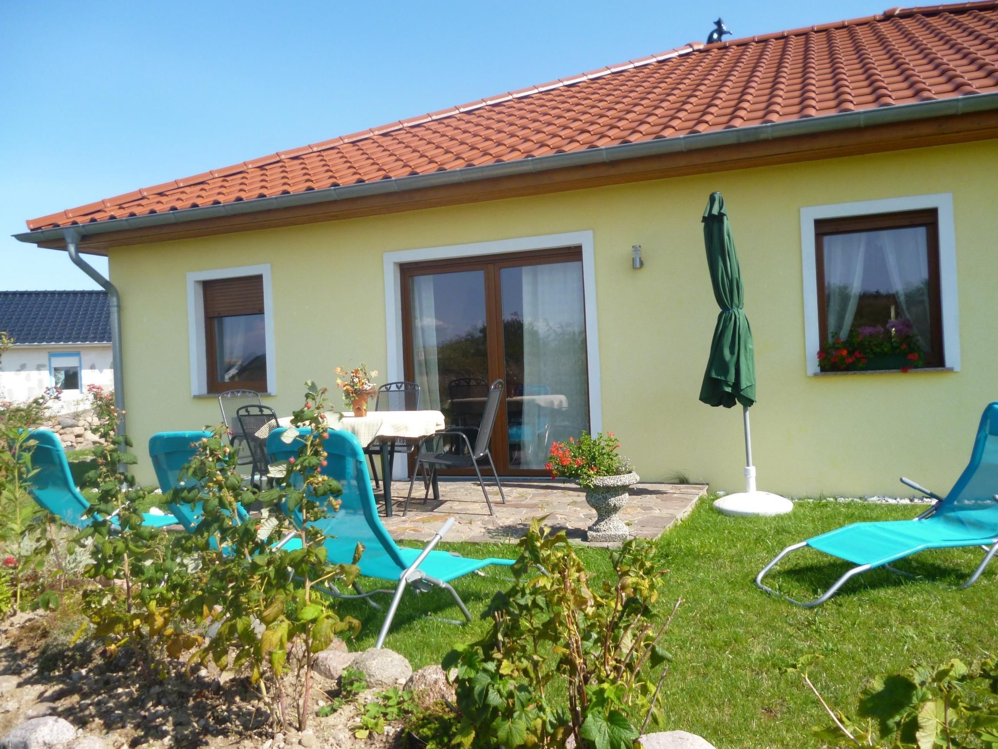 Moderne Erdgeschosswohnung mit Blick auf Hiddensee-Binnen