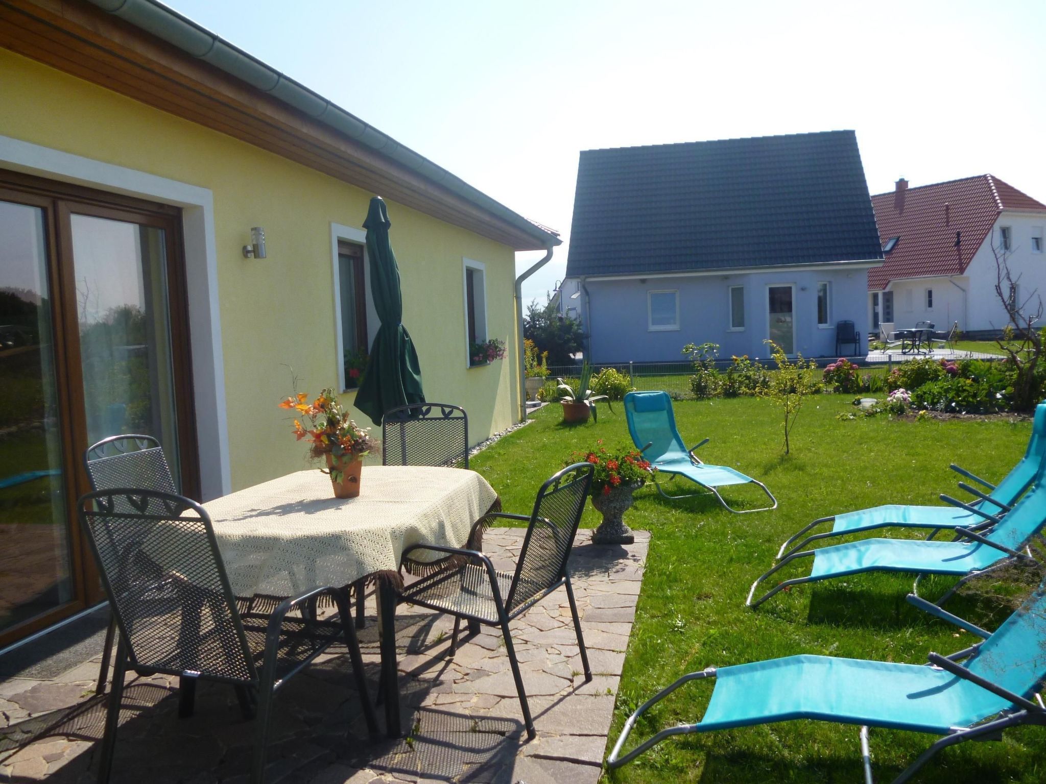 Moderne Erdgeschosswohnung mit Blick auf Hiddensee-Binnen