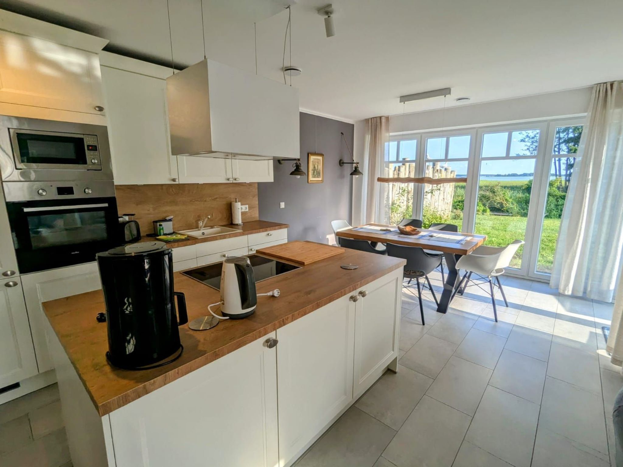 Admiral's Corner Luv-Binnen