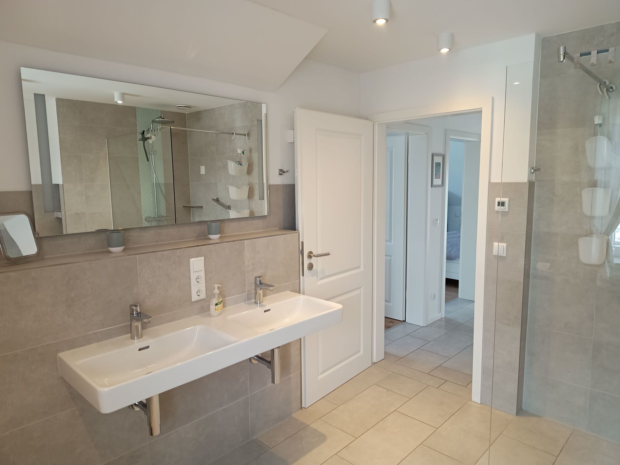 Admiral's Corner Lee-Binnen