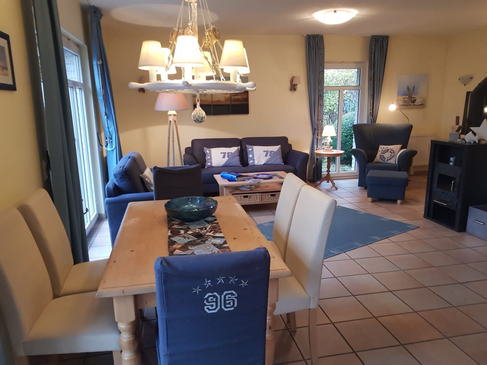 Admiral's Cor. Gulet-Binnen